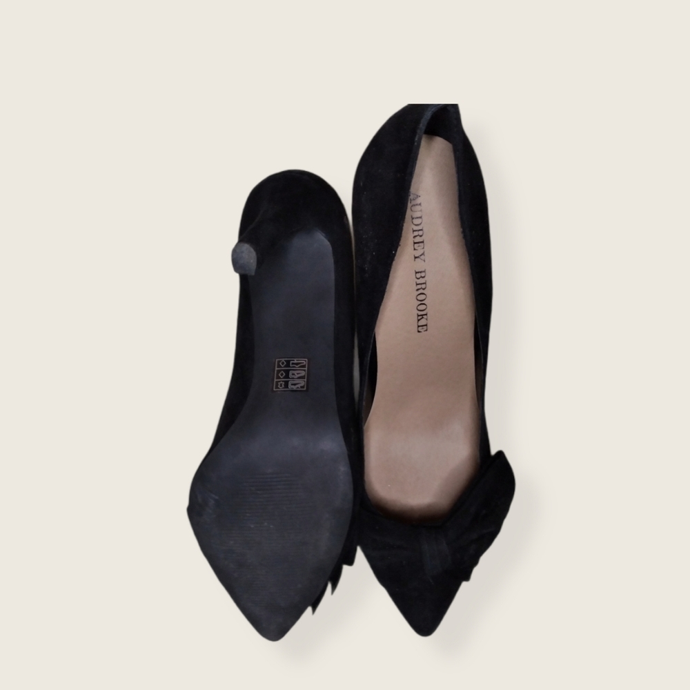 Black shoe